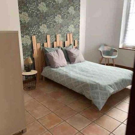 Appartement Avec Terrasse Gien Zewnętrze zdjęcie